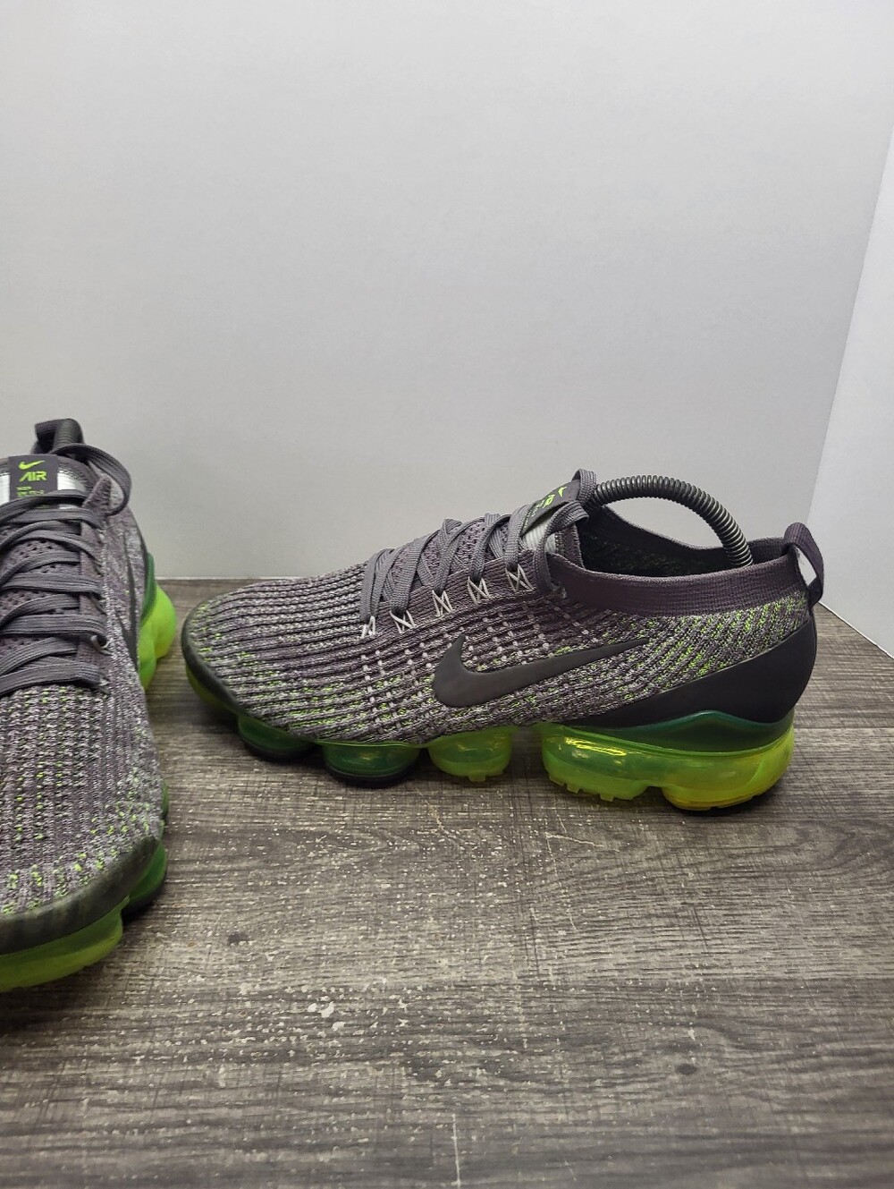 Nike Air VaporMax Flyknit 3 Grey Volt AJ6900-009 Running Shoes Men's Size 10 - Picture 2 of 10